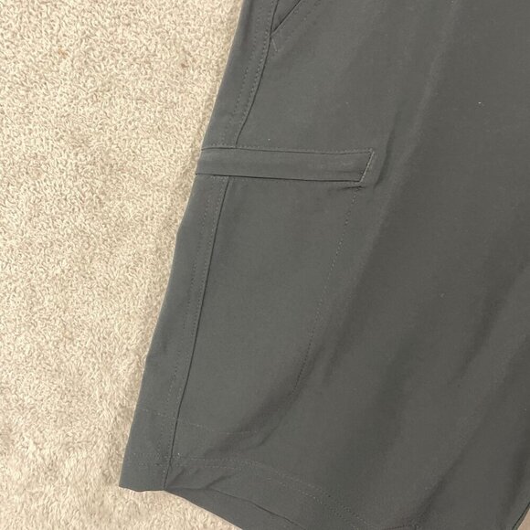 NEW Columbia Hiking Mens Size 30 Omni-Shade Black Shorts 50 UPF Sun Protection - Picture 8 of 9